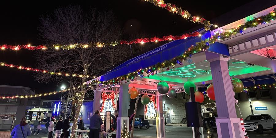 deor and lights for christmas add beauty to centre square in downtown kentville